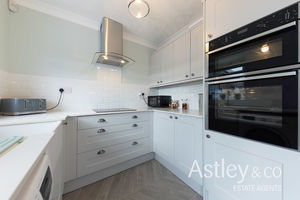 kitchen- click for photo gallery